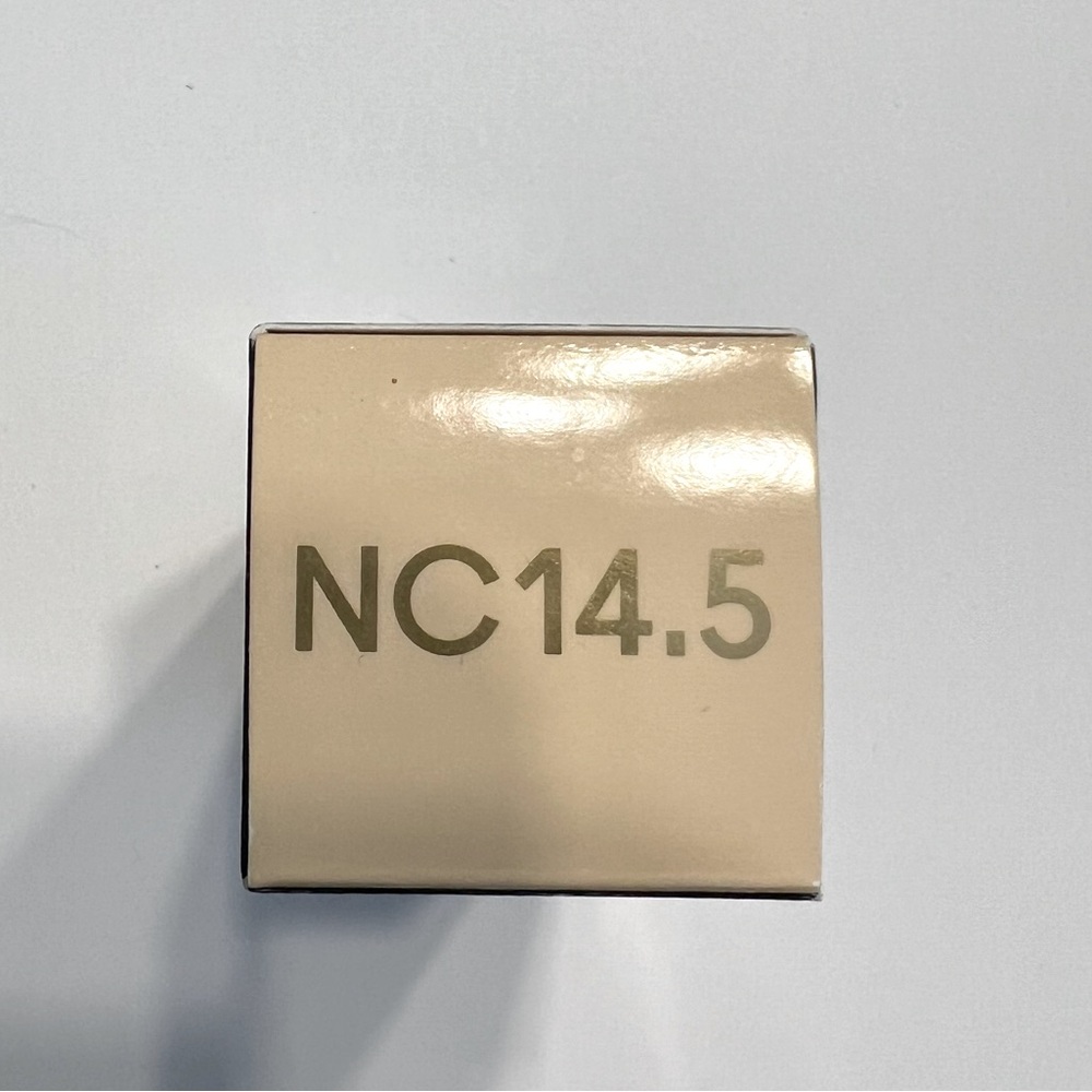 BNIB_ Mac STUDIO RADIANCE SERUM-POWERED FOUNDATION_ NC 14.5